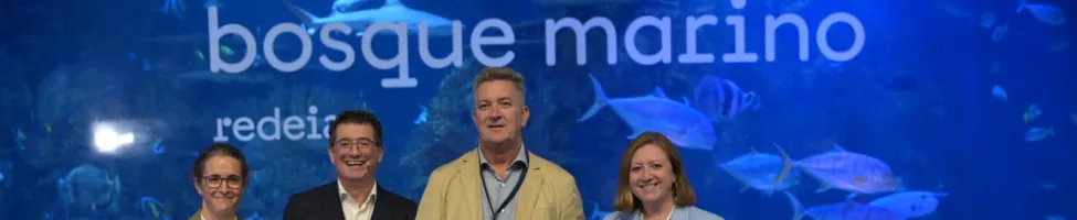 El conseller valenciano Vicente Martínez Mus inaugura junto a Redeia el II Seminario Científico Bosque Marino. De dcha a izqda: Laura Quintana, Luis Velasco, Vicente Martínez Mus y Maite Vela
